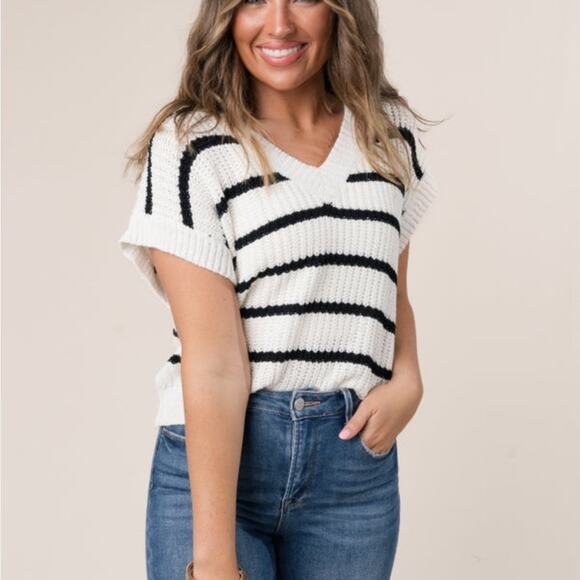 Entro Large Stripe Knit Cap Short Sleeve Sweater Top - Picture 2 of 10